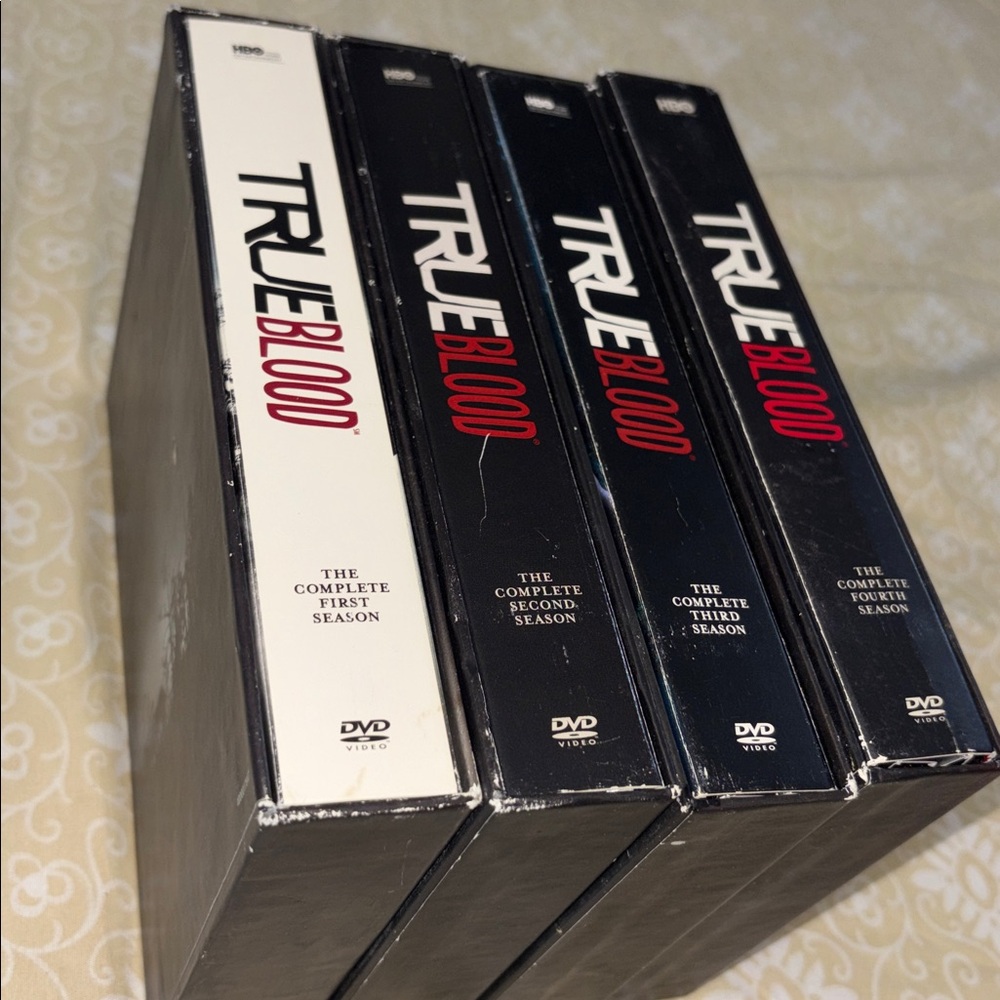 True Blood The Complete Seasons 1-4 20 Disk DVD Box Set Very Good Condition